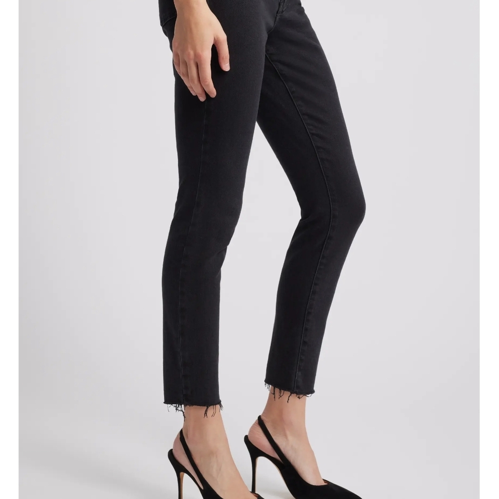 Good American Good Waist Crop W/Raw Edge Jeans Black Size 15 NWT